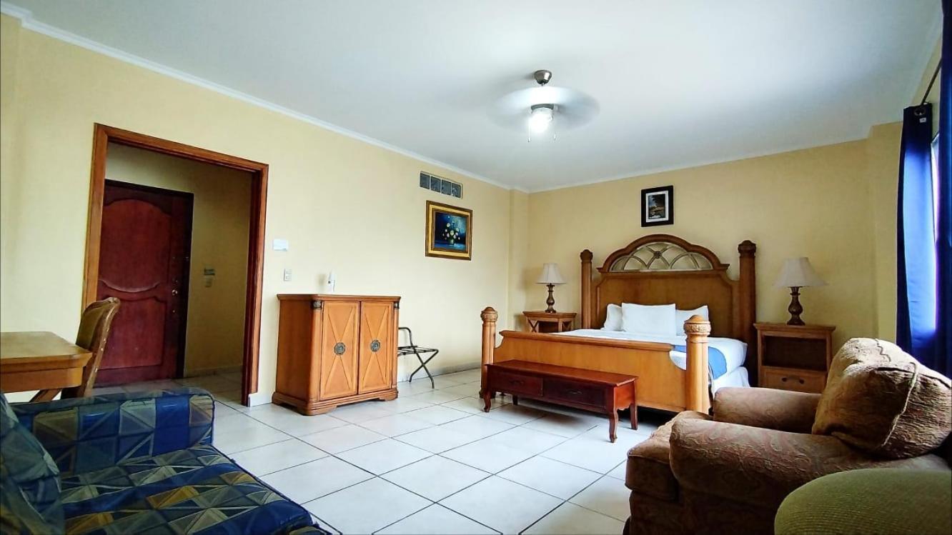 Hotel Carnaval La Ceiba Eksteriør bilde