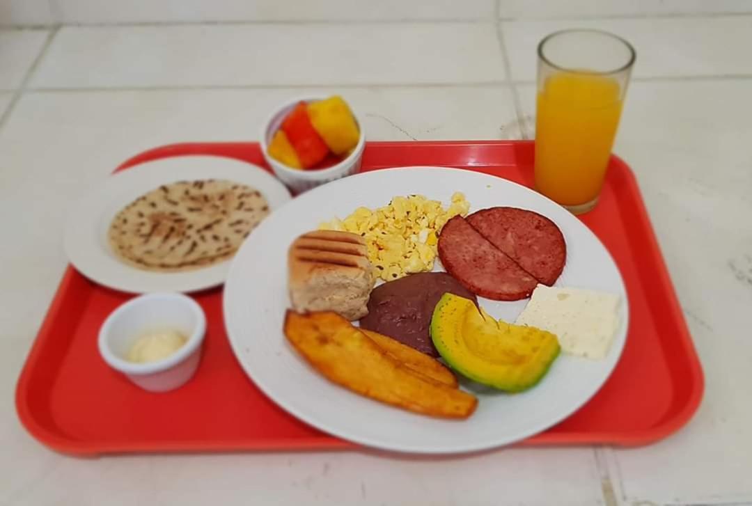 Hotel Carnaval La Ceiba Eksteriør bilde